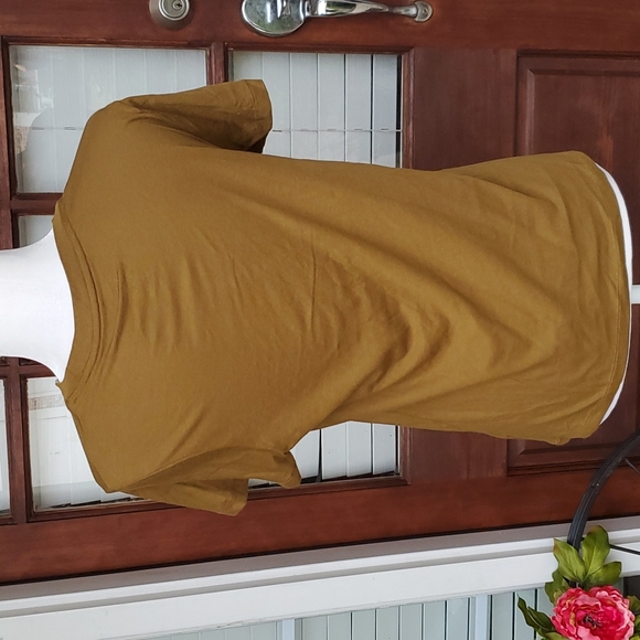 NWT! A New Day Basic Brown Short Sleeve Tee Shirt - Picture 2 of 3